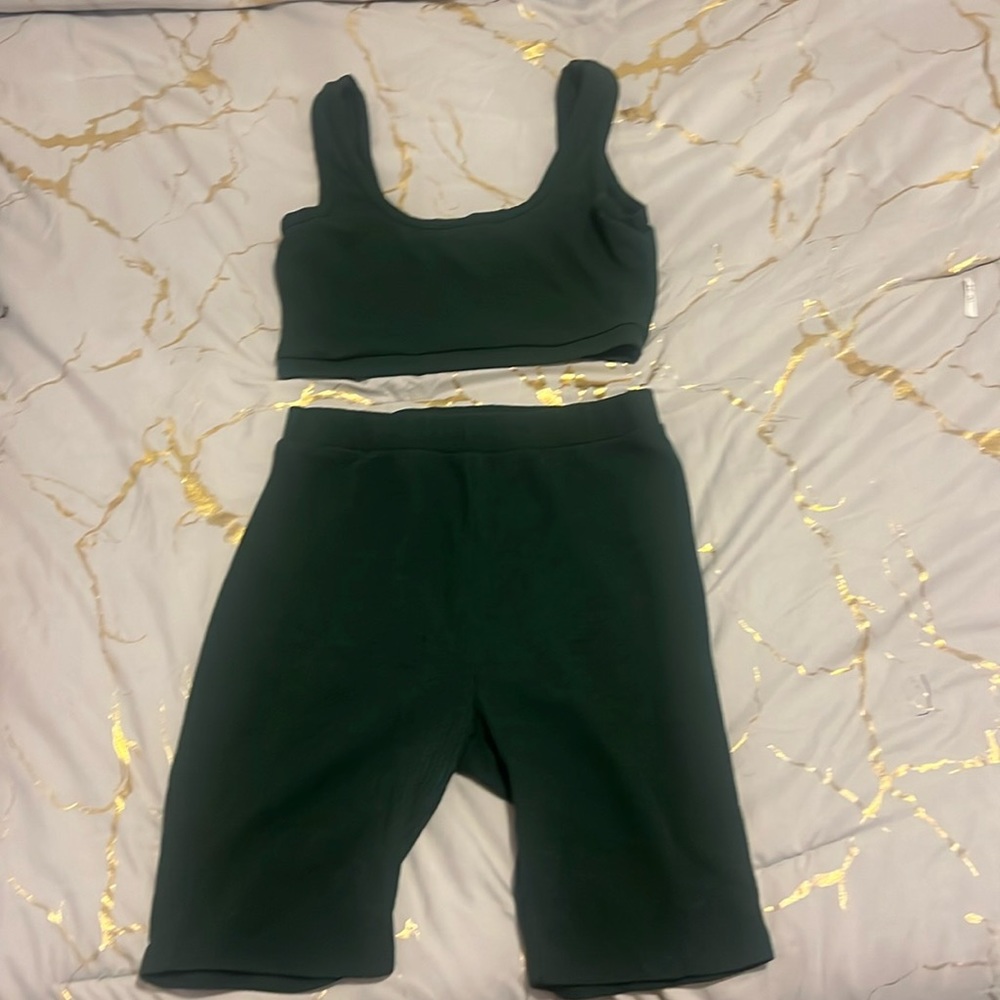 Green matching set
